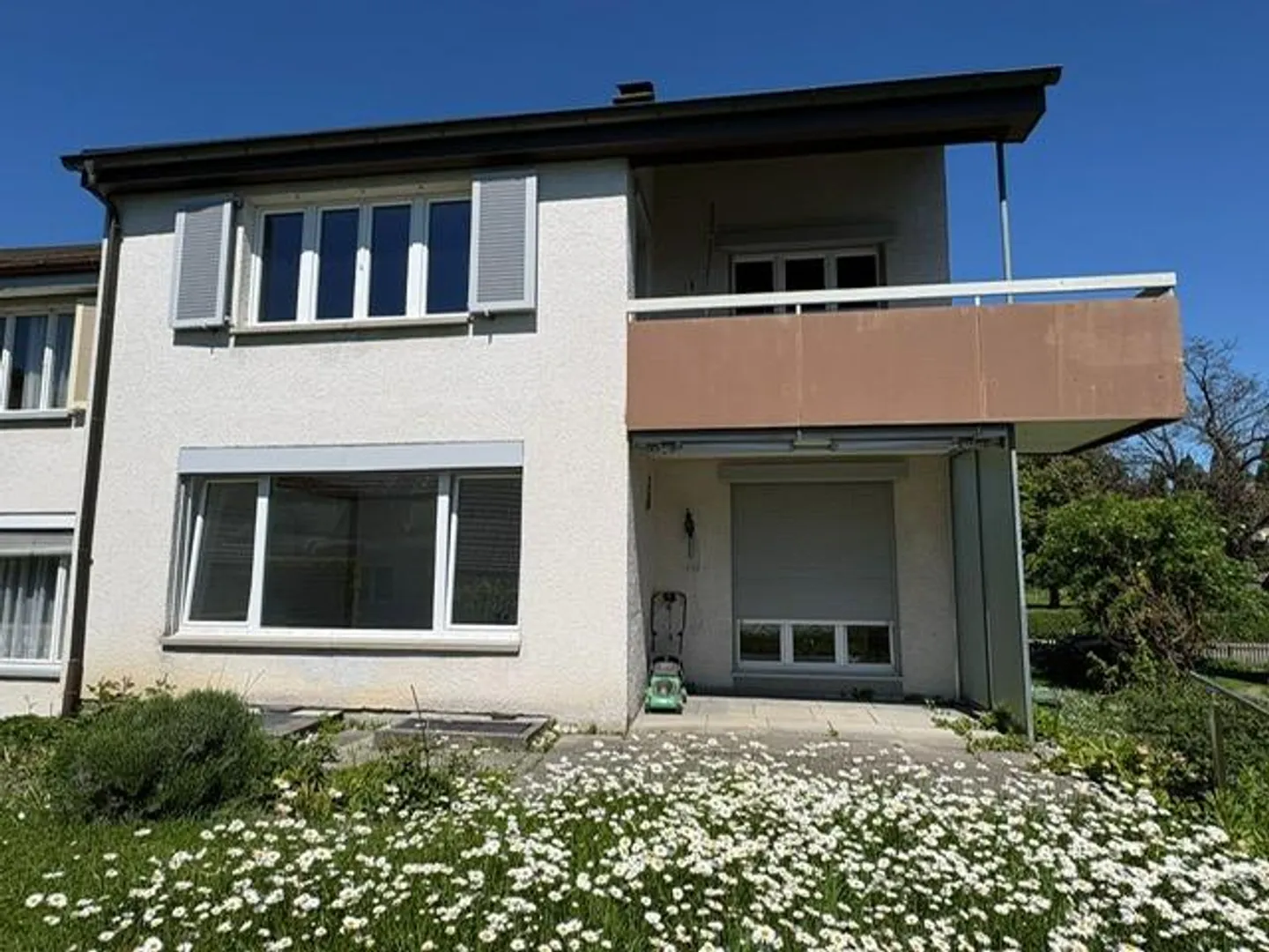 Maison individuelle (semi-détachée) centre, adaptée aux familles - Photo 1 sur 14