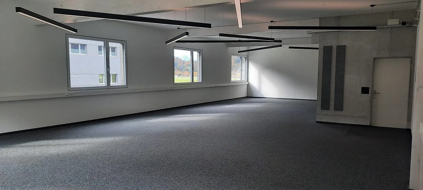 Modernes Büro in Matten - Foto 3 von 9