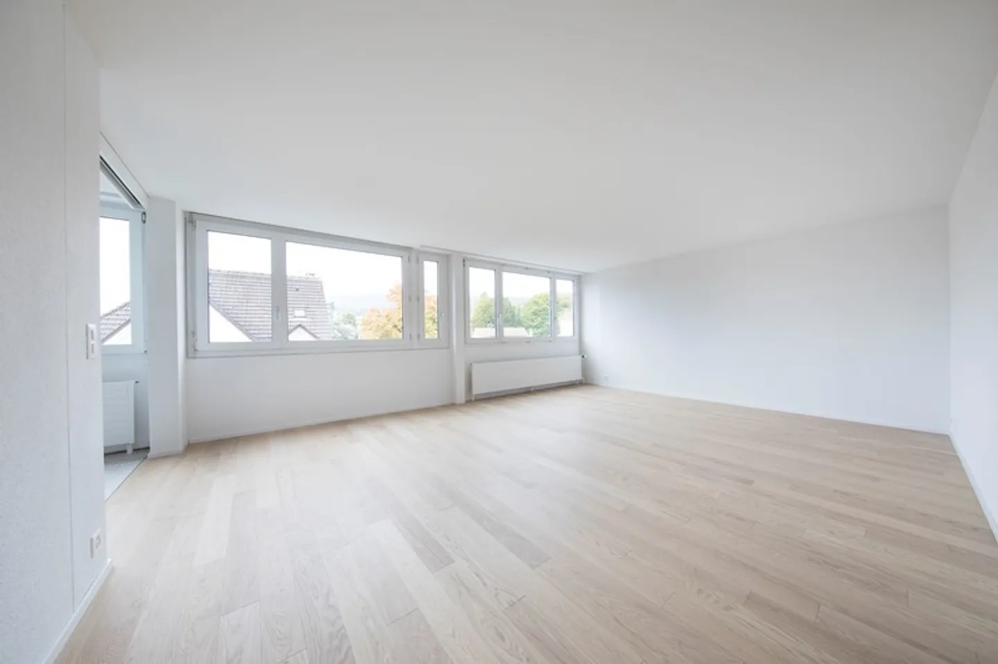 Schöne, helle Wohnung zu vermieten - 5 Minuten vom Bahnhof entfernt! - Foto 2 von 8