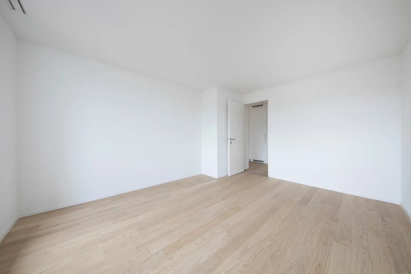 Schöne, helle Wohnung zu vermieten - 5 Minuten vom Bahnhof entfernt! - Foto 5 von 8