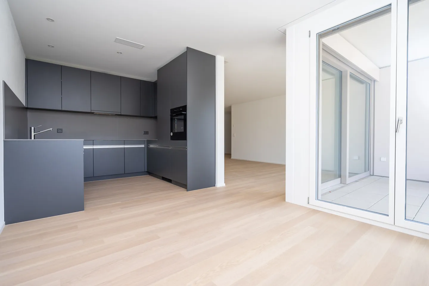Appartement moderne avec terrasse - Photo 1 sur 11