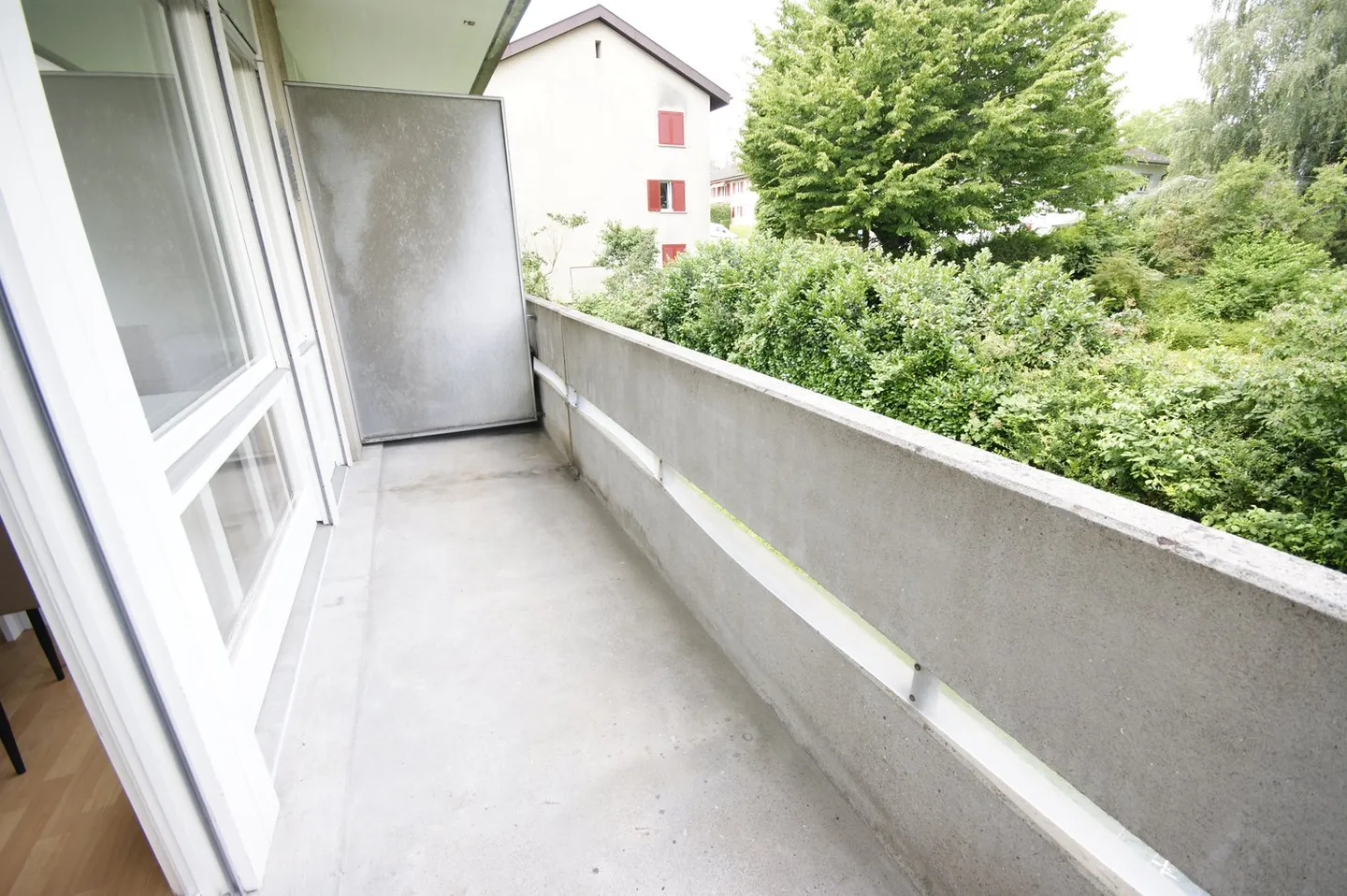 Studio 1 pièce avec salle de bain et balcon (meublé) - Photo 4 sur 7