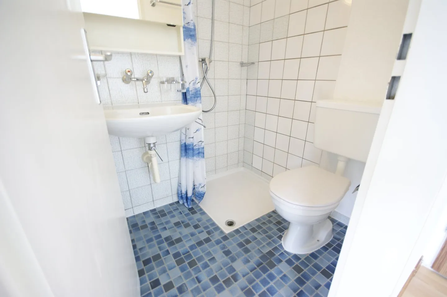 Studio 1 pièce avec salle de bain et balcon (meublé) - Photo 7 sur 7