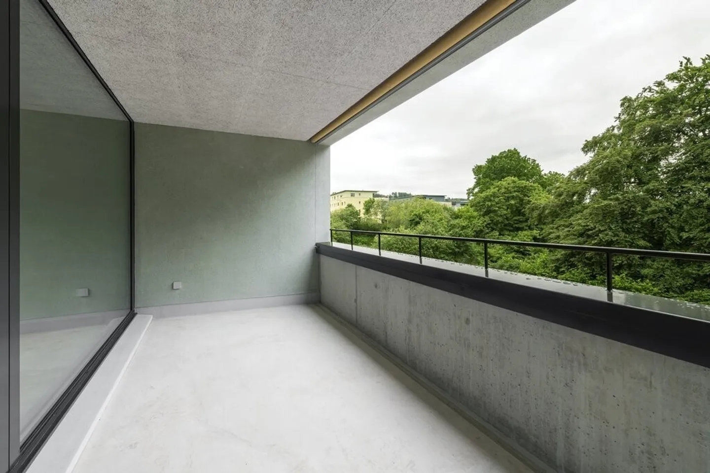 Modernes Apartment mit Balkon - Foto 9 von 9