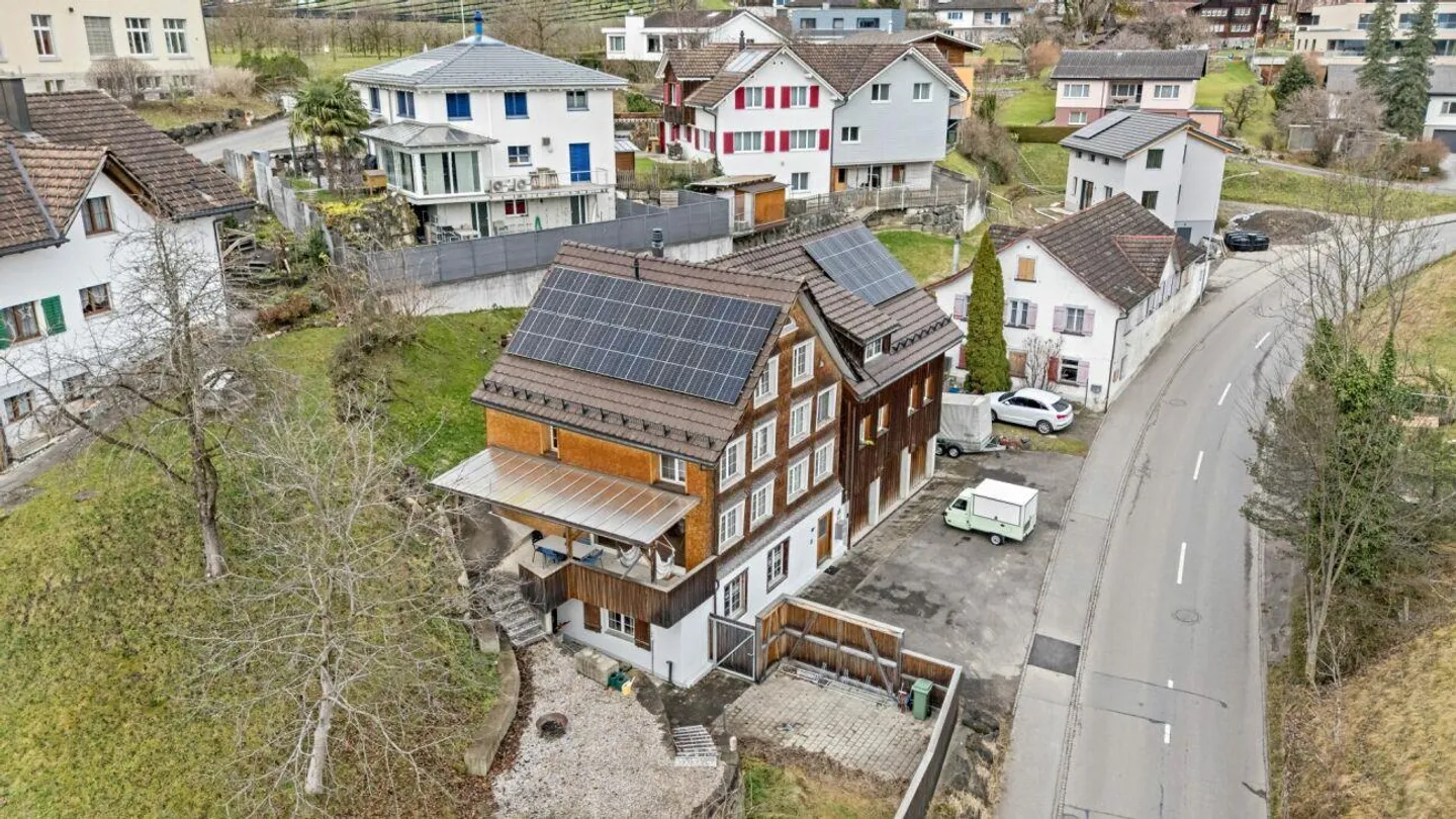 Proprietà spaziosa e ristrutturata con due unità abitative, studio e impianto fotovoltaico - Foto 20 di 20