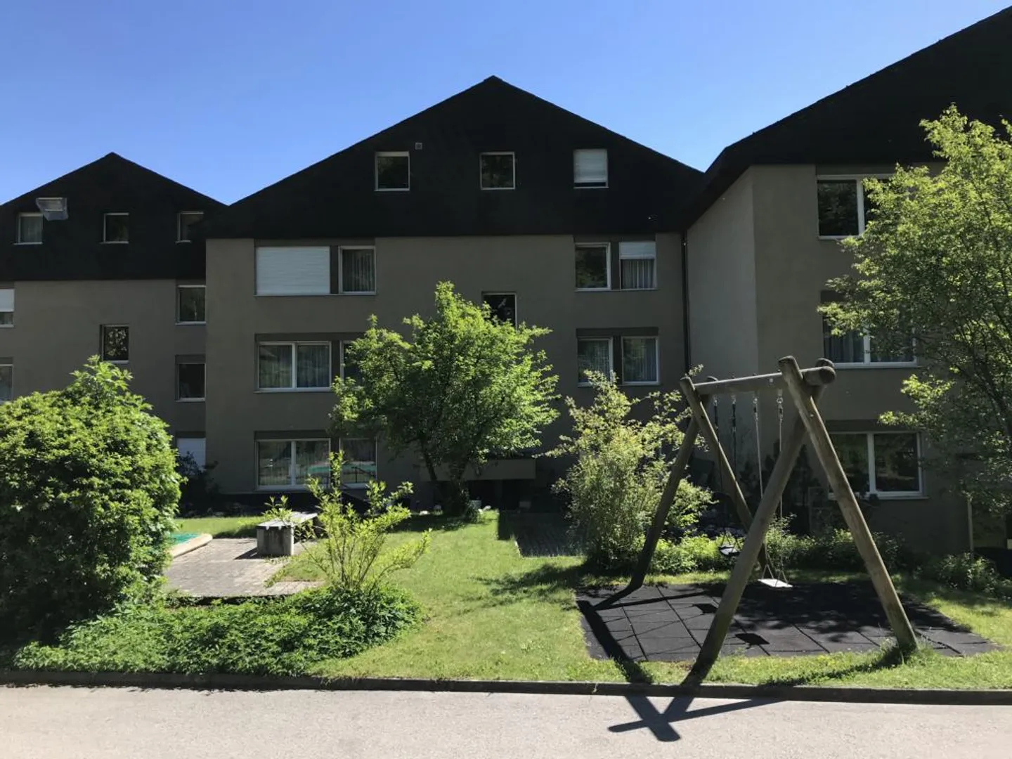 Appartement 2.5 pièces - Photo 1 sur 8