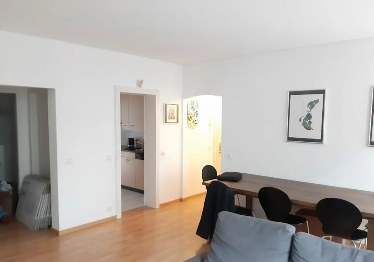 Appartement confortable de 2,5 pièces dans le quartier Iselin - Photo 3 sur 6