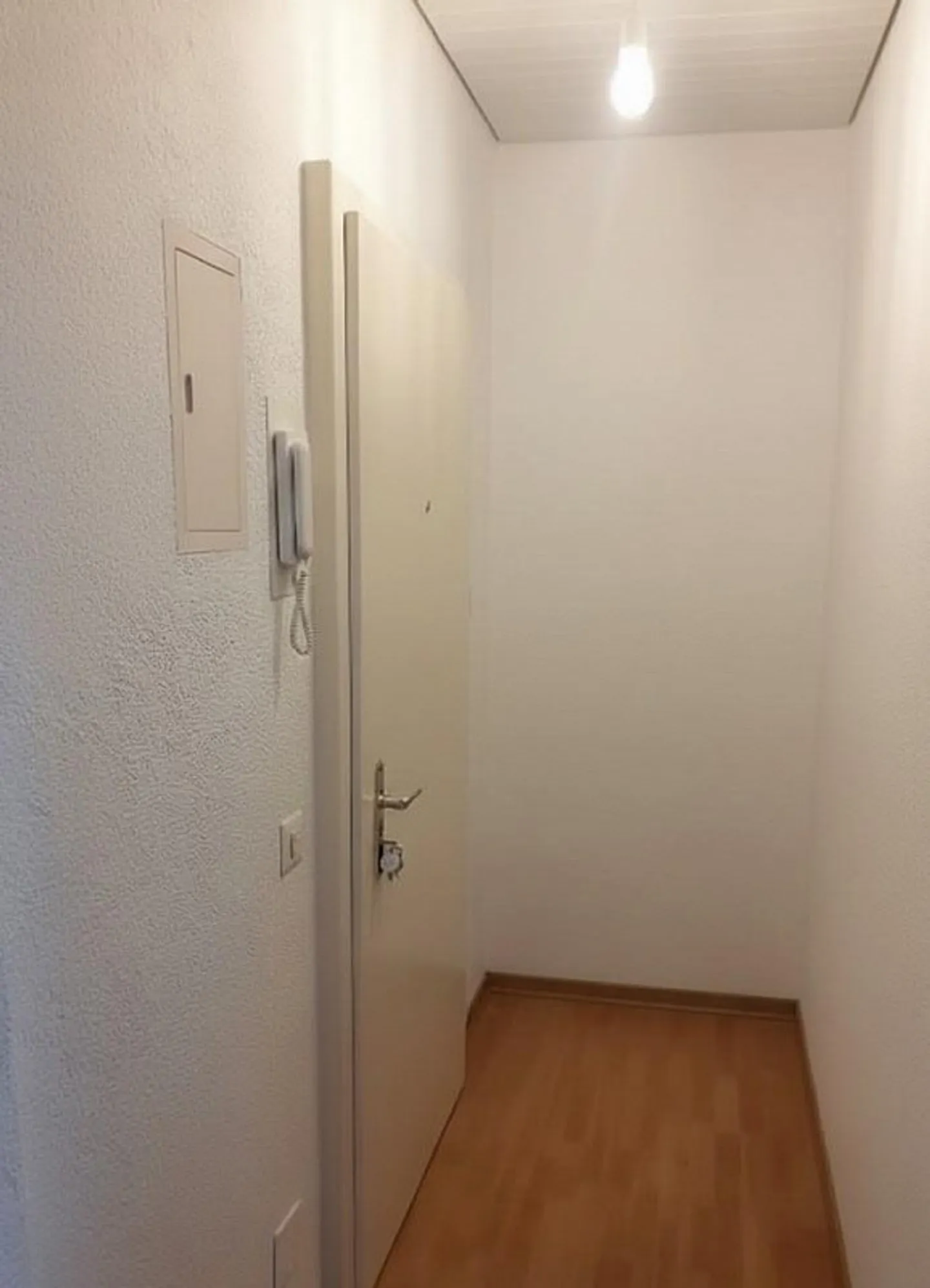Appartement confortable de 2,5 pièces dans le quartier Iselin - Photo 6 sur 6