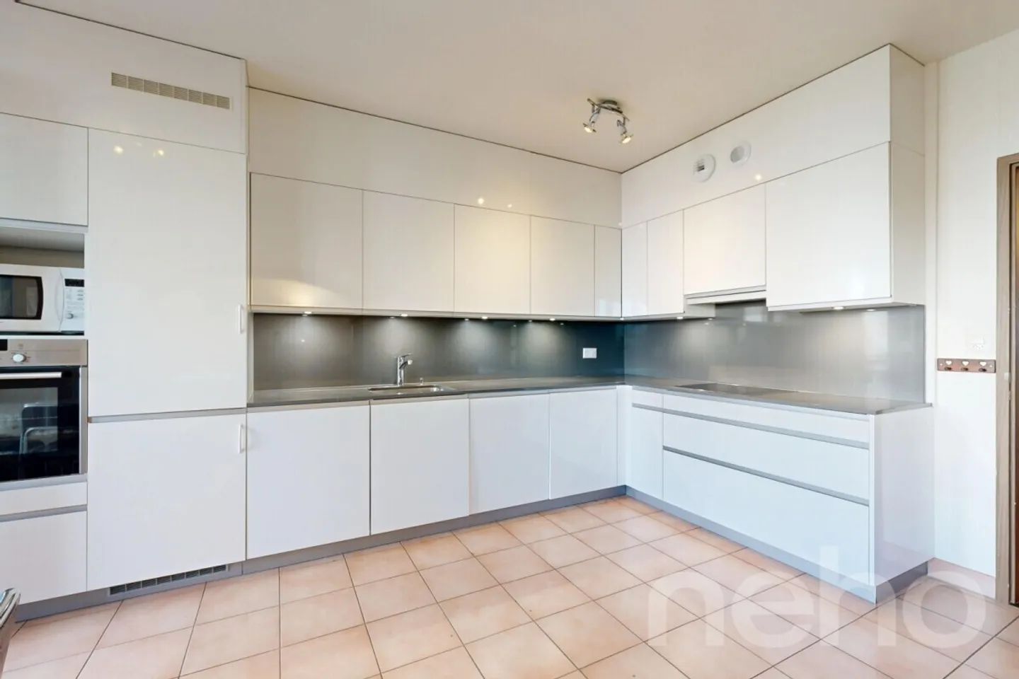 Appartamento in affitto - Foto 3 di 10