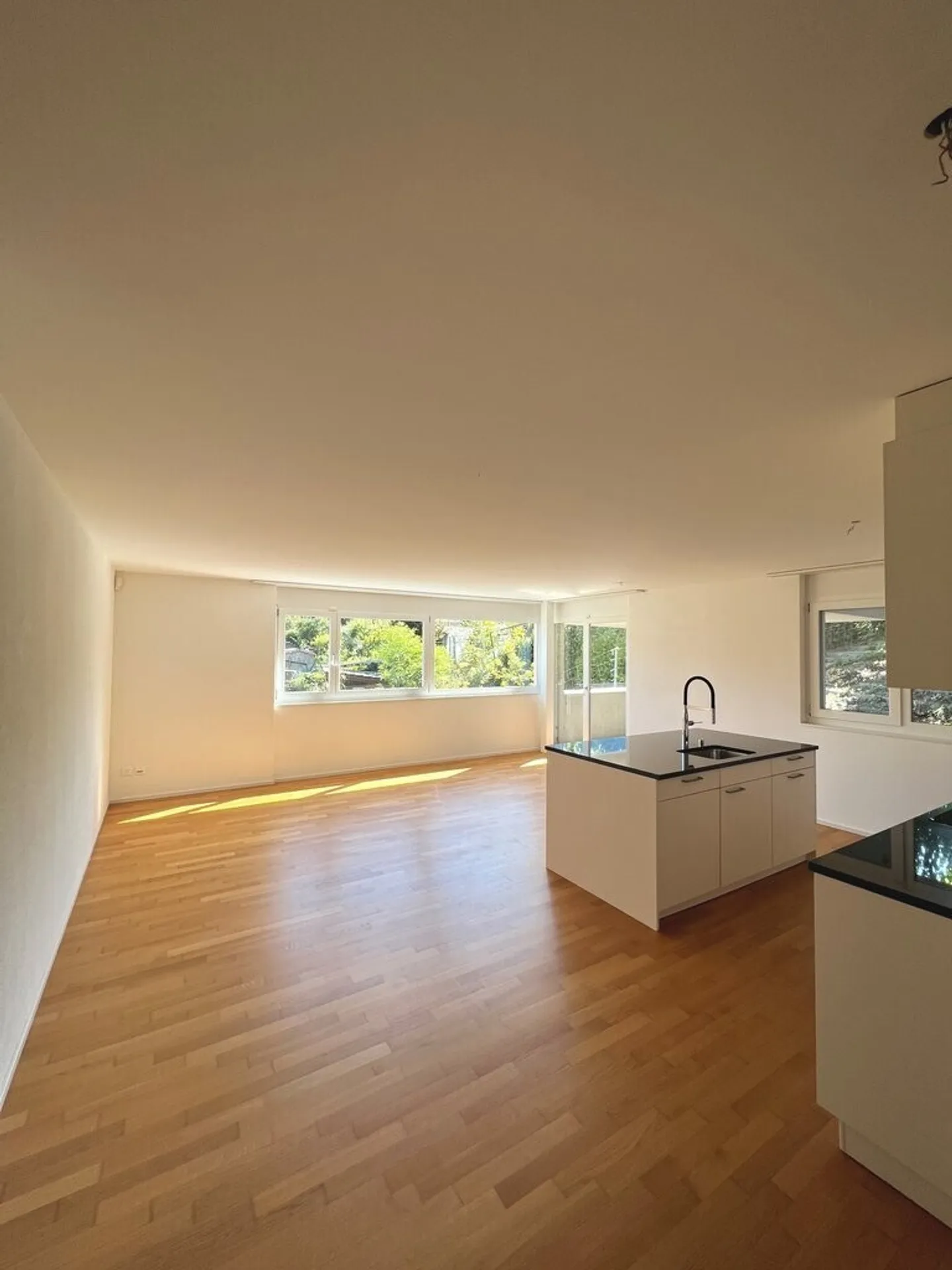 Modern and Functional Living - Photo 2 of 7