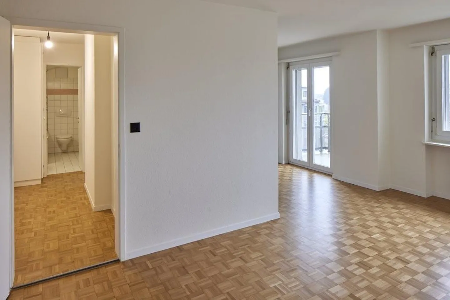 RENT WITHOUT SECURITY DEPOSIT in a central location in Wettingen - Photo 6 of 7