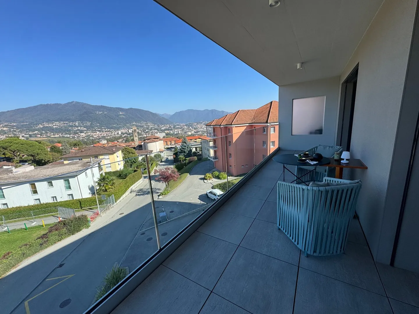 Novazzano – Modern penthouse with panoramic terraces and high-quality fittings - Photo 5 of 23