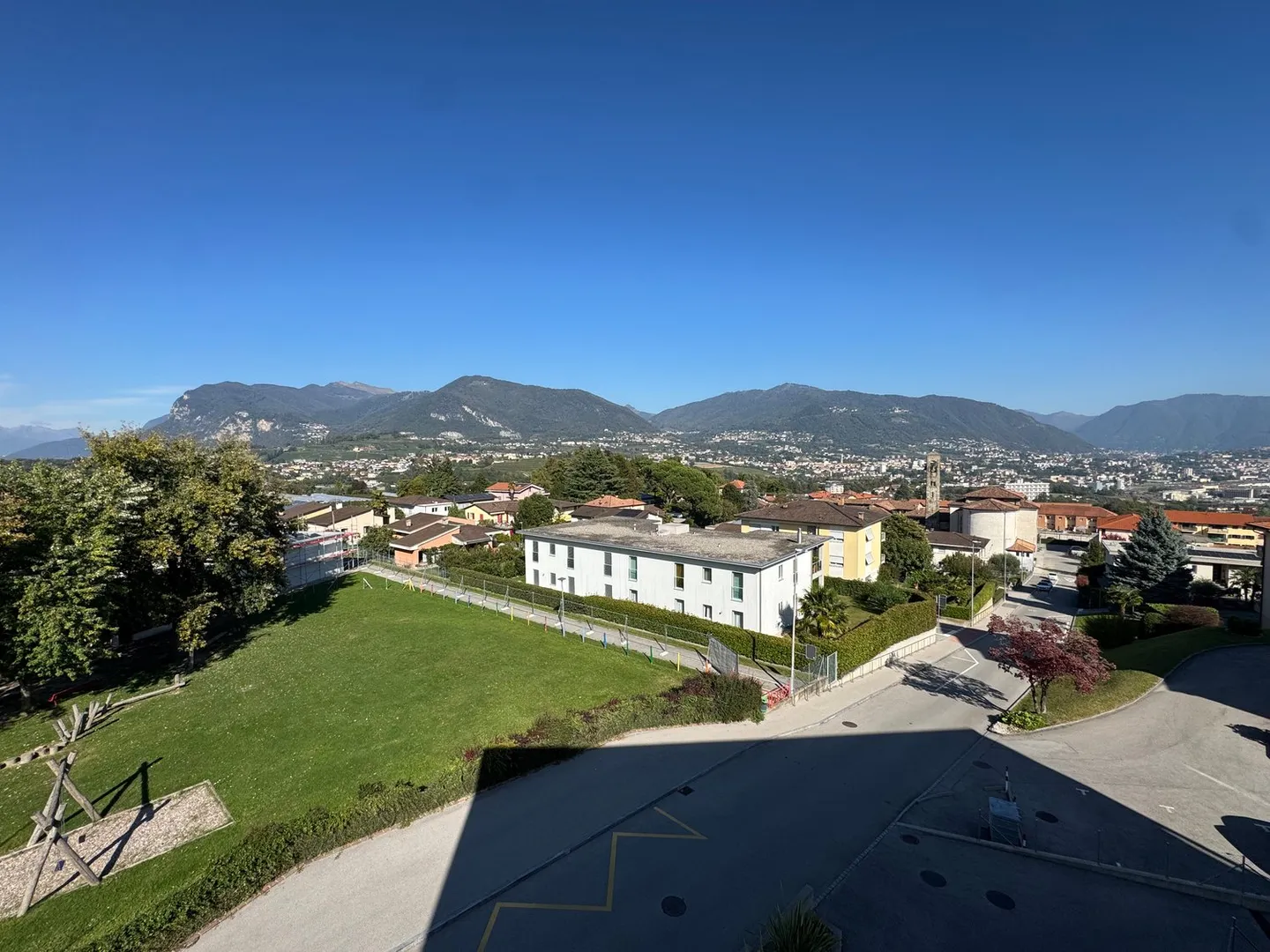 Novazzano – Modern penthouse with panoramic terraces and high-quality fittings - Photo 13 of 23
