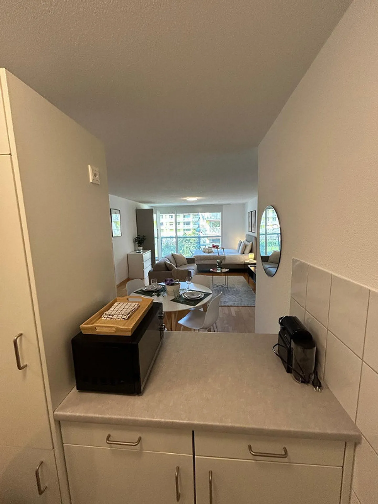 Grand studio, meublé - près de l'Europaallee + Gare principale de Zurich - Photo 3 sur 10