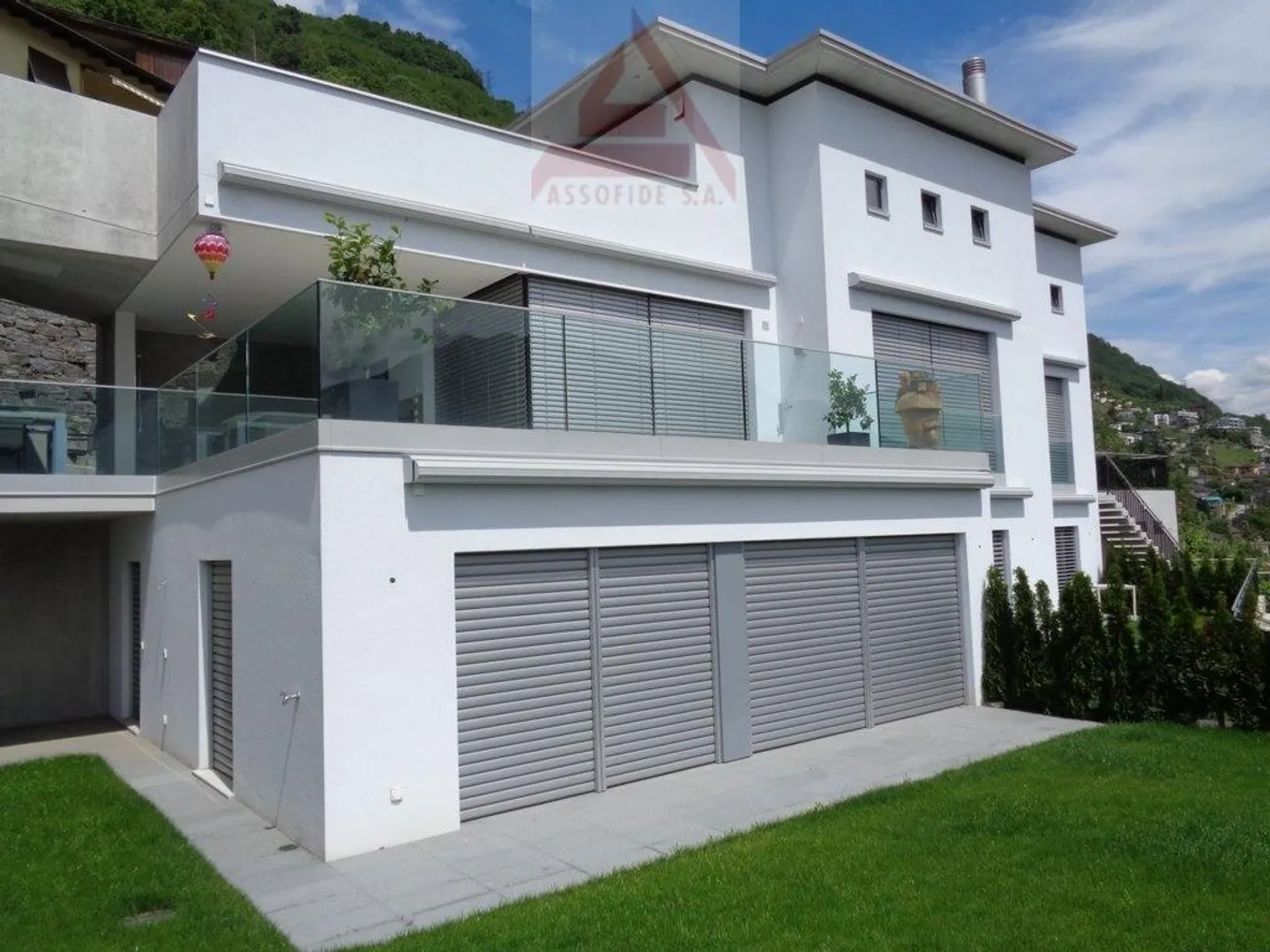 Moderne 3-Einheiten Haus - Foto 7 von 8