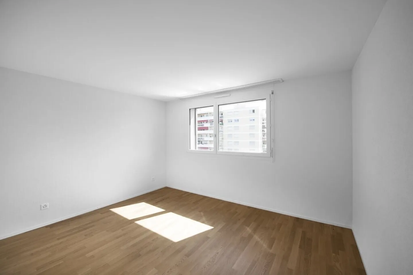 Appartamento luminoso e recente di 2,5 stanze - Foto 2 di 4
