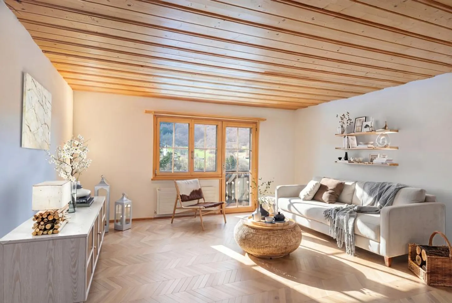 Walking on sunshine - Photo 2 of 10