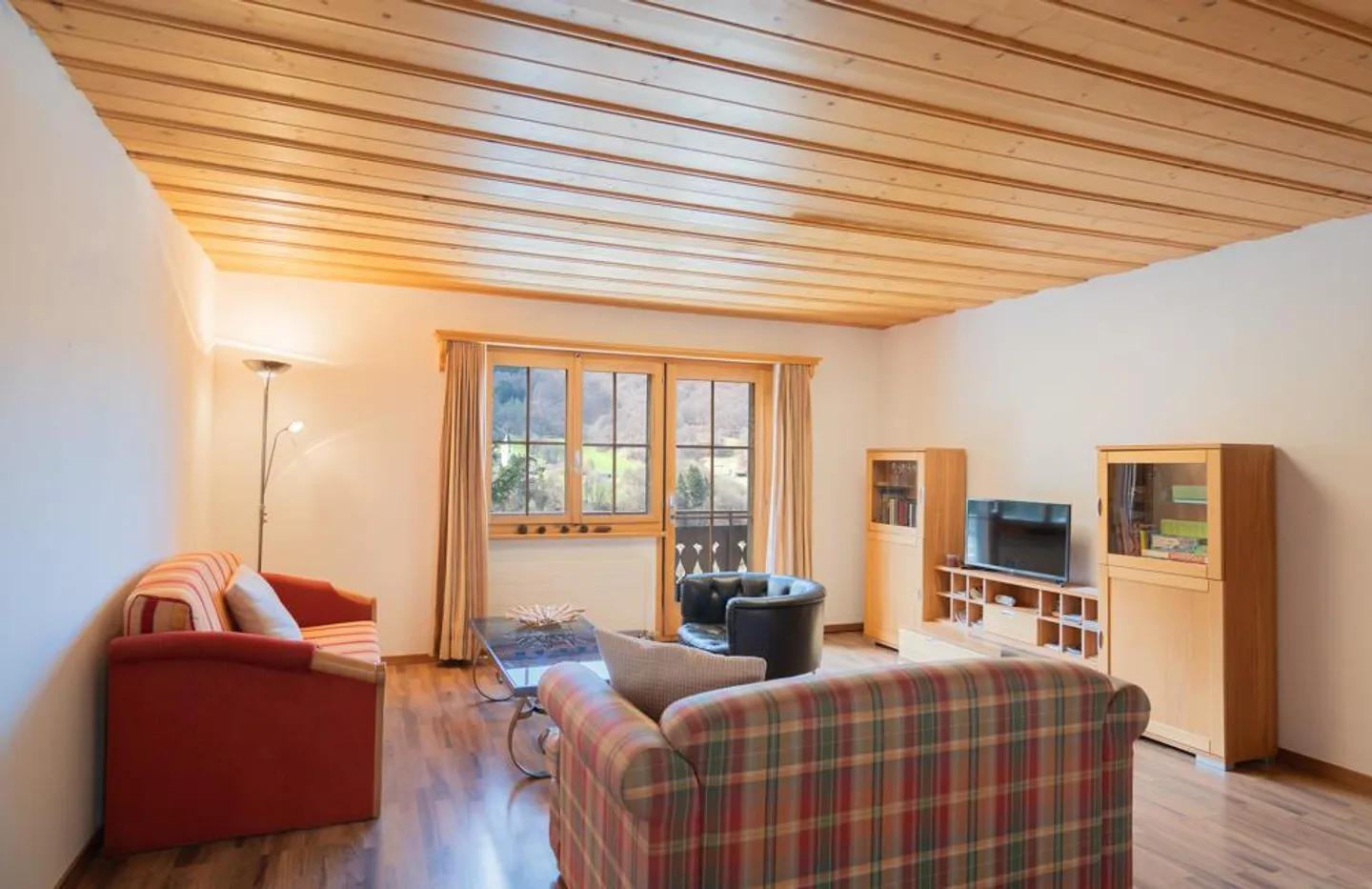 Walking on sunshine - Photo 3 of 10