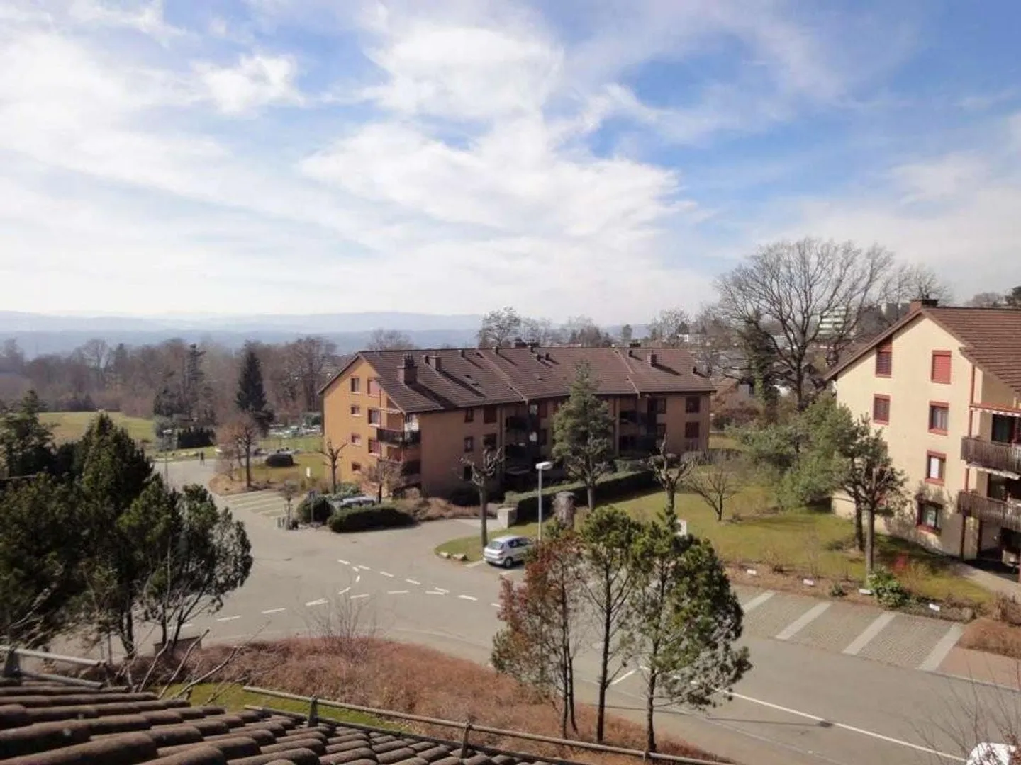 Outdoor parking spaces for rent in the center of Berikon - Photo 1 of 1