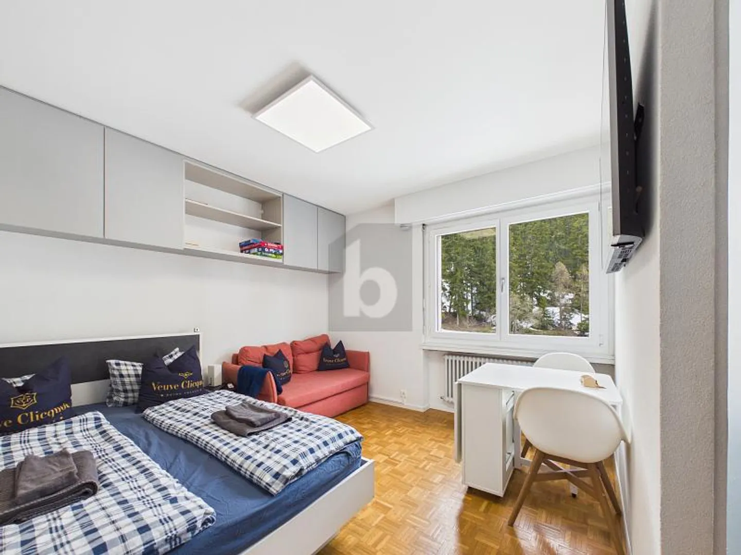 ATTRAKTIV MIT AUSGEZEICHNETER MIETRENDITE - Foto 1 von 6