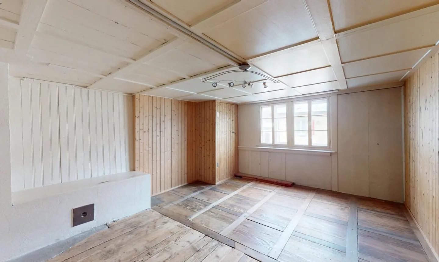 Maison jumelée de 8 pièces classée au patrimoine à un emplacement central - Photo 7 sur 13