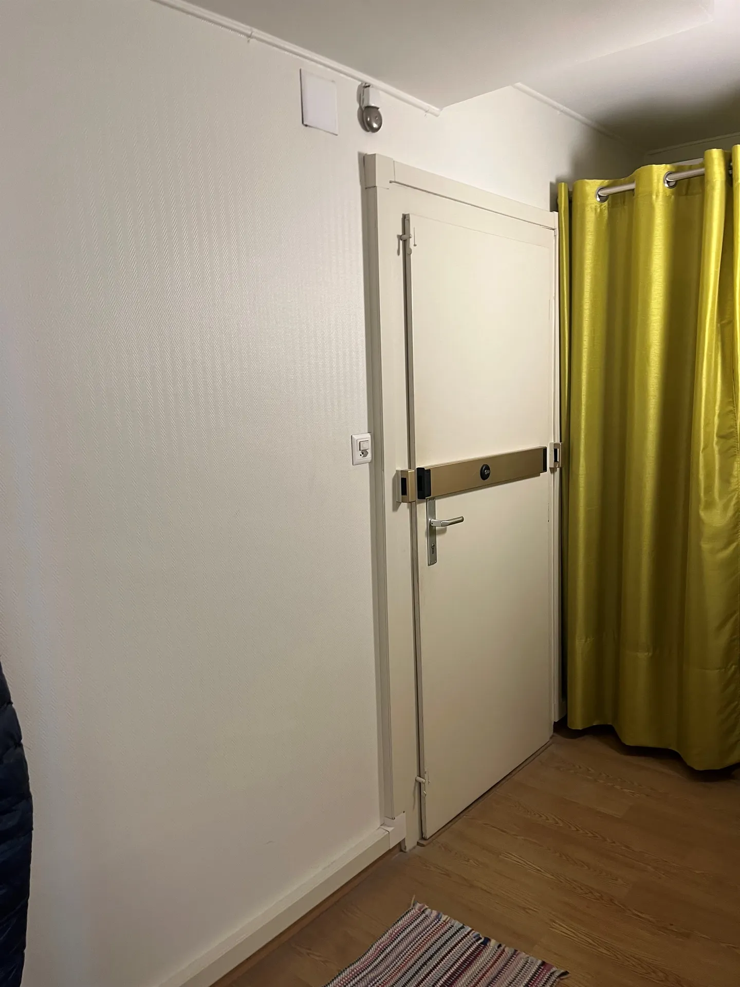 Office space for rent - Photo 5 of 11