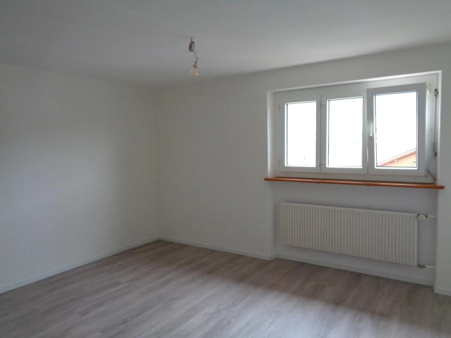 Appartement dans un quartier calme et ensoleillé - Photo 5 sur 12