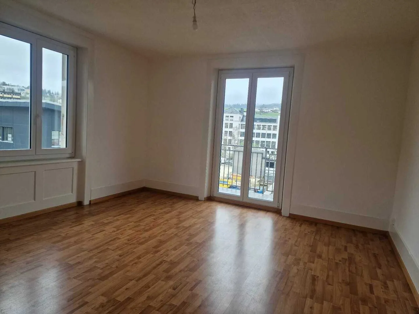 APPARTAMENTO DI 3 LOCALI AL 1° PIANO CON BALCONE - Foto 3 di 7