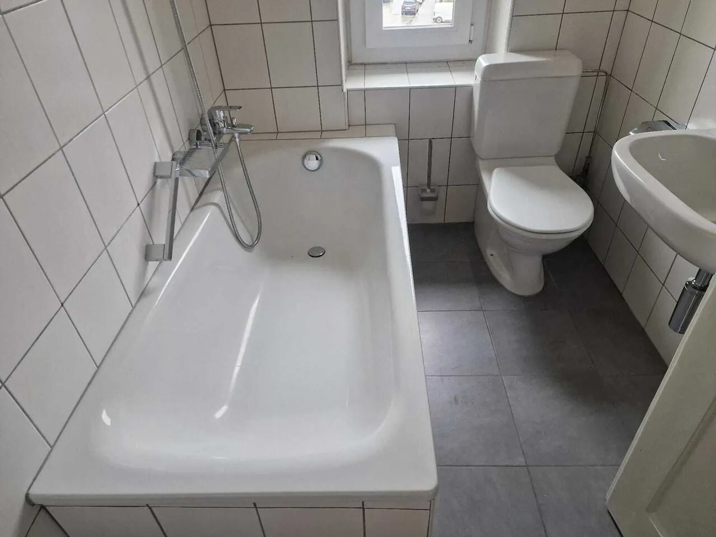 APPARTAMENTO DI 3 LOCALI AL 1° PIANO CON BALCONE - Foto 7 di 7