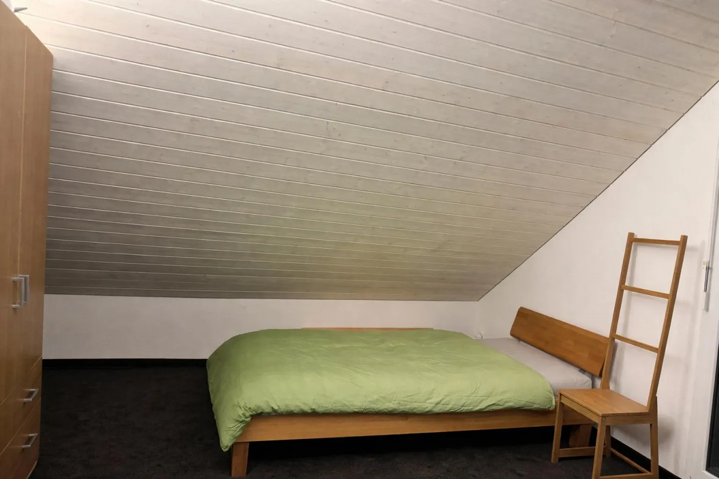 Appartement duplex spacieux de 4,5 pièces dans un emplacement calme de Bertschikon - Photo 6 sur 10