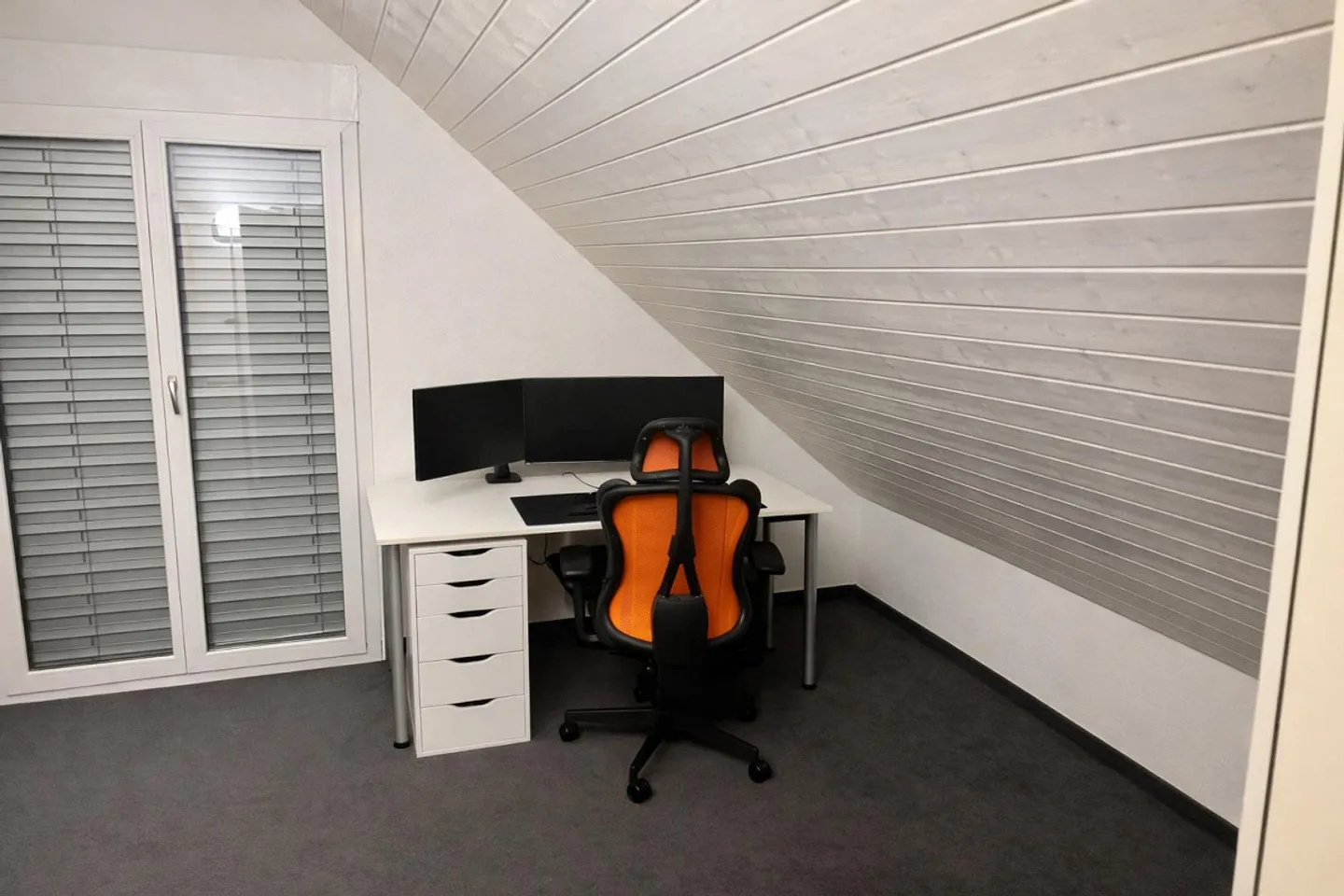 Appartement duplex spacieux de 4,5 pièces dans un emplacement calme de Bertschikon - Photo 7 sur 10