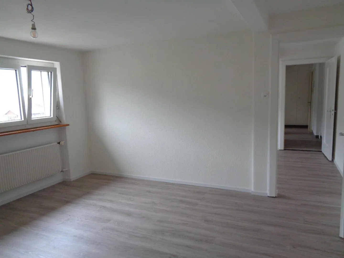 Appartement dans un quartier calme et ensoleillé - Photo 4 sur 12
