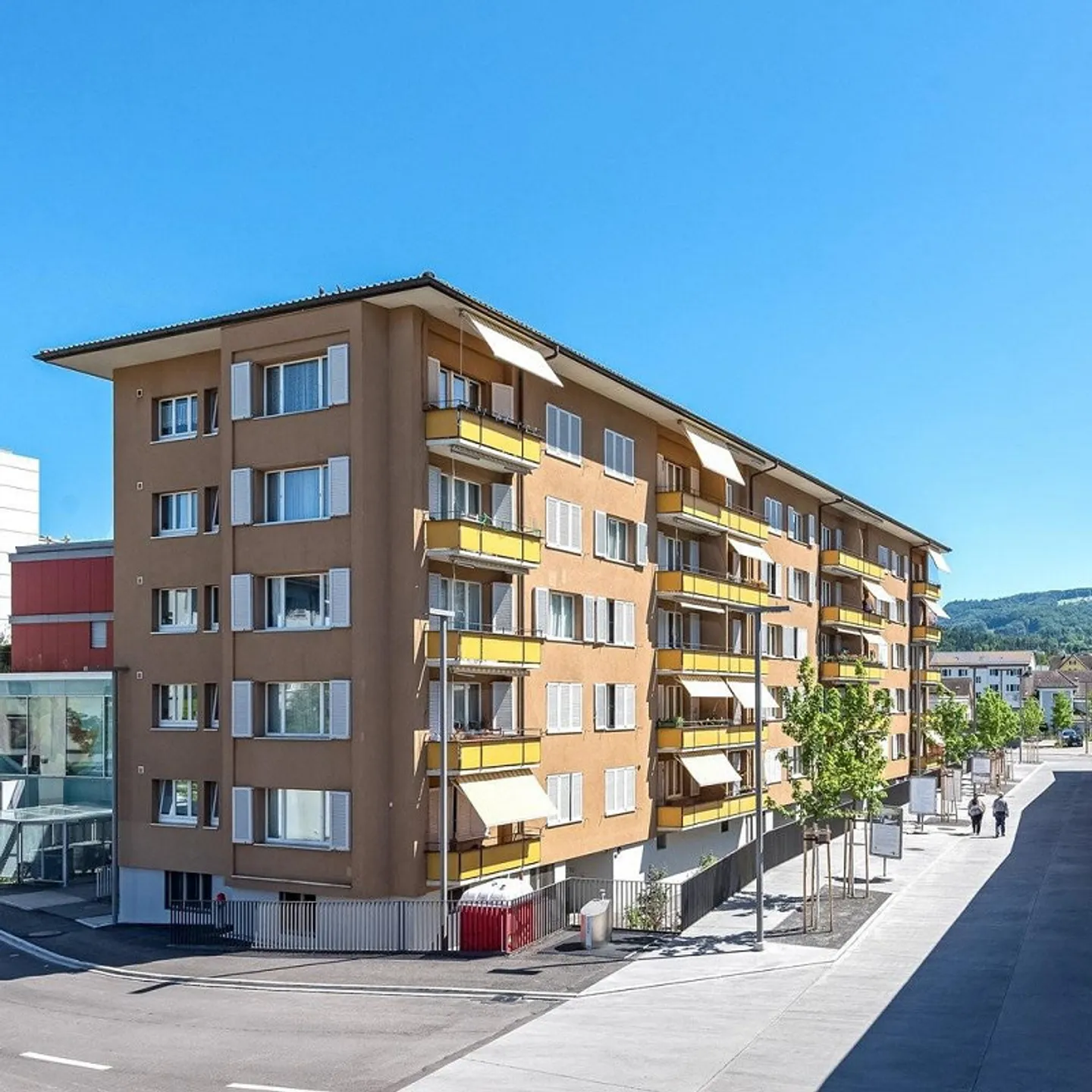 Limité jusqu'au 30.09.2028 - Appartement à la gare d'Adliswil - Photo 1 sur 9