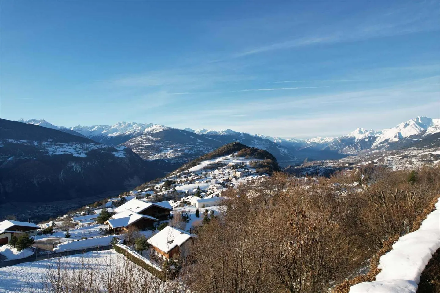 Magnifico chalet in legno antico con vista panoramica - Foto 2 di 13