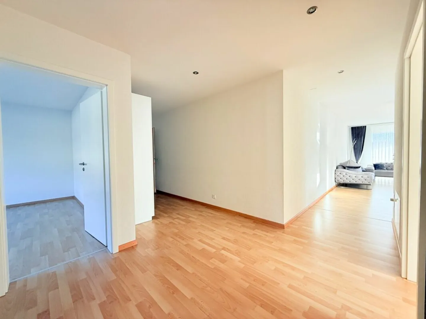 FAMILY APARTMENT WITH A VIEW - Photo 4 of 9