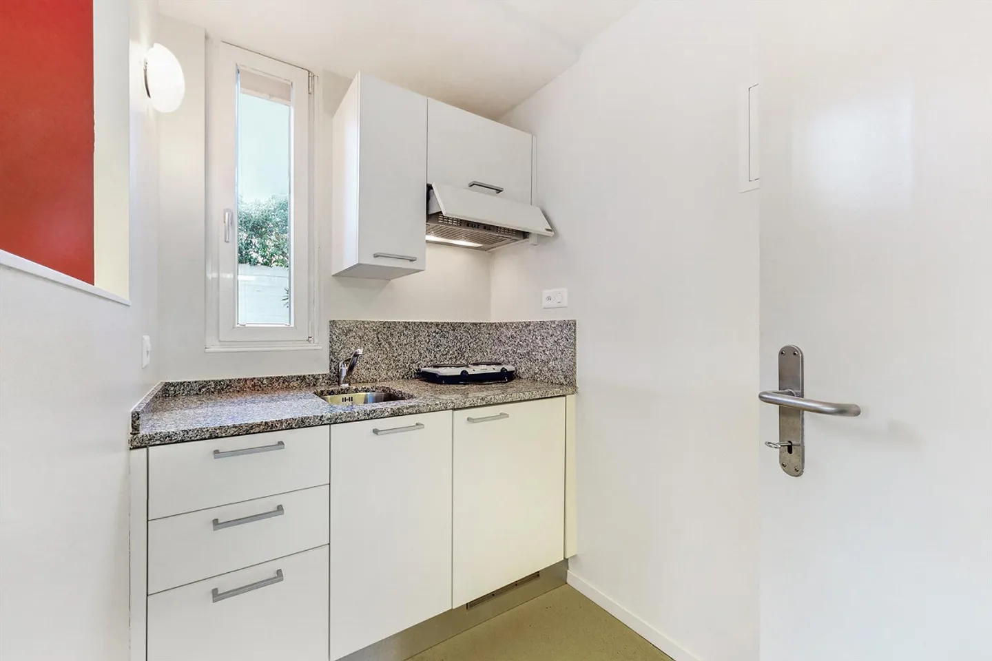 Ideale posizione e arredato! - Foto 6 di 9