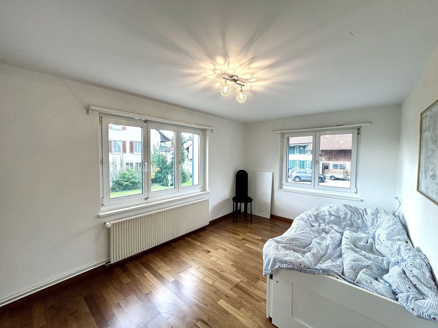 Maison individuelle dans un emplacement calme avec des possibilités polyvalentes ! - Photo 14 sur 17