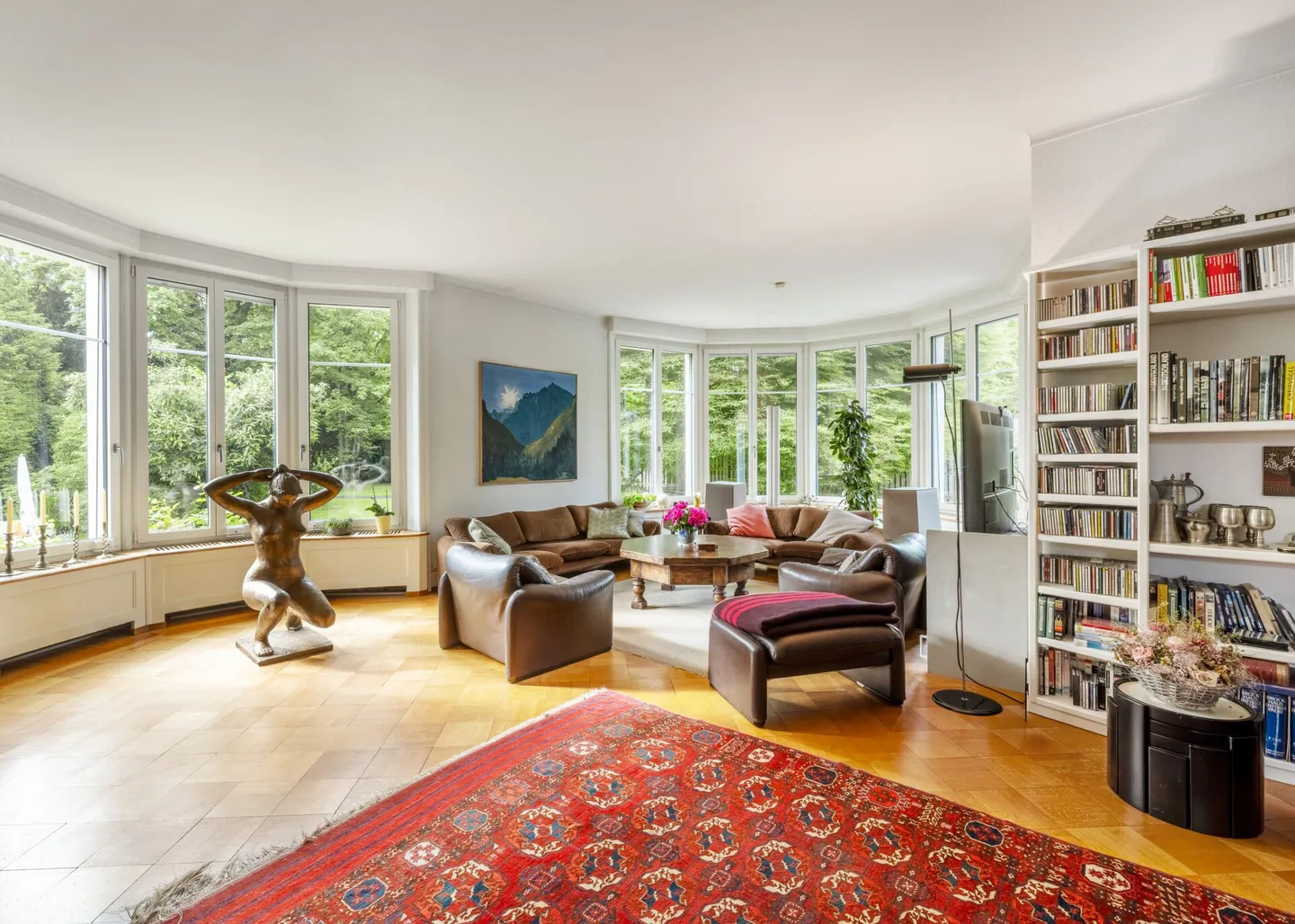 Grande proprietà immobiliare - Proprietà unica con alberi maturi, piscina e privacy a Wabern vicino a Berna - Foto 9 di 19