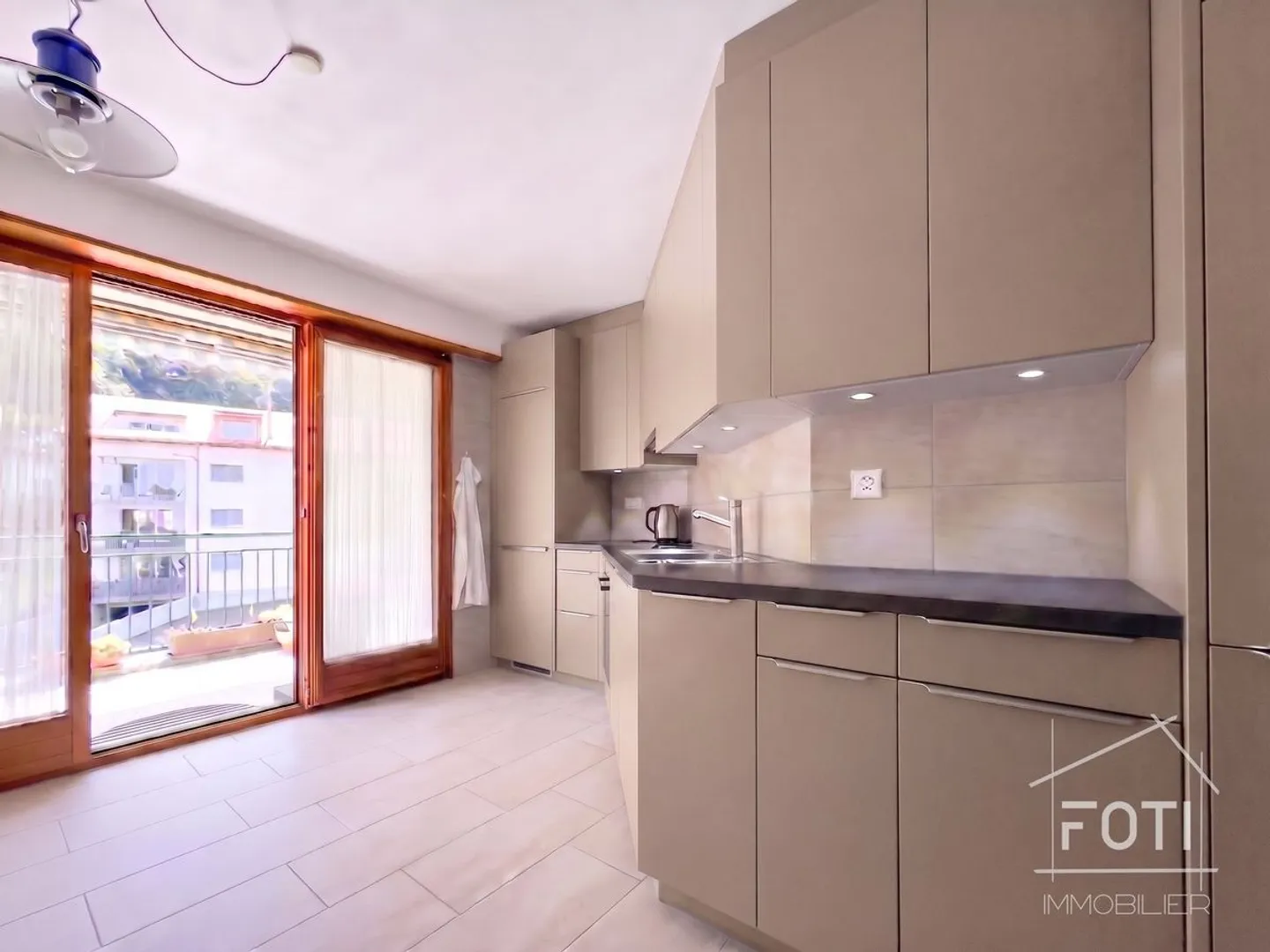 Charmante Wohnung mit Seeblick - Foto 3 von 13
