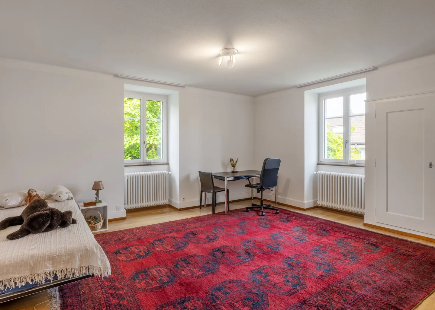 Grande proprietà immobiliare - Proprietà unica con alberi maturi, piscina e privacy a Wabern vicino a Berna - Foto 15 di 19