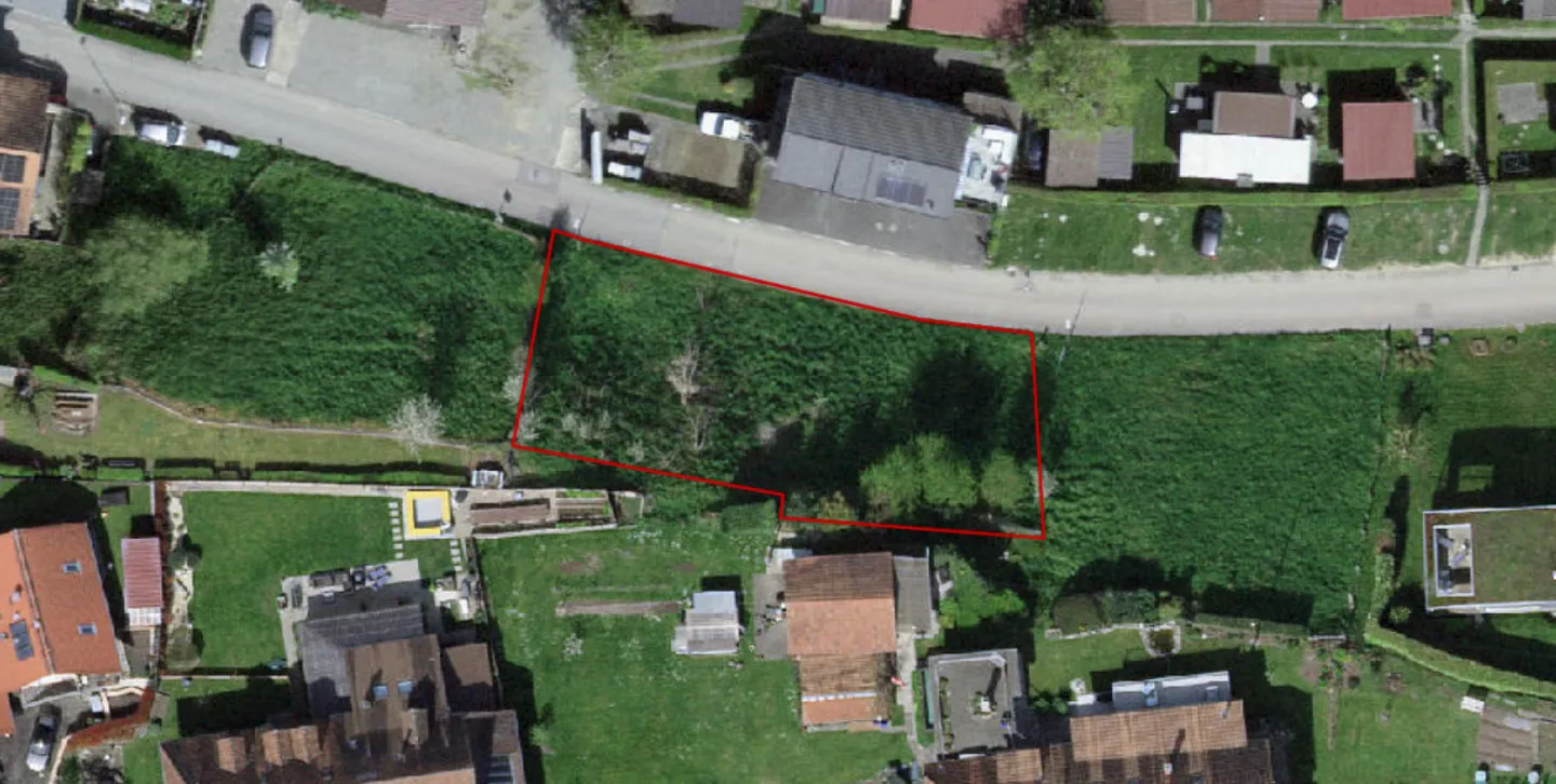 Attraktive Baulandparzelle von 659 m2 in Lüscherz an der Seestrasse - Foto 2 von 14