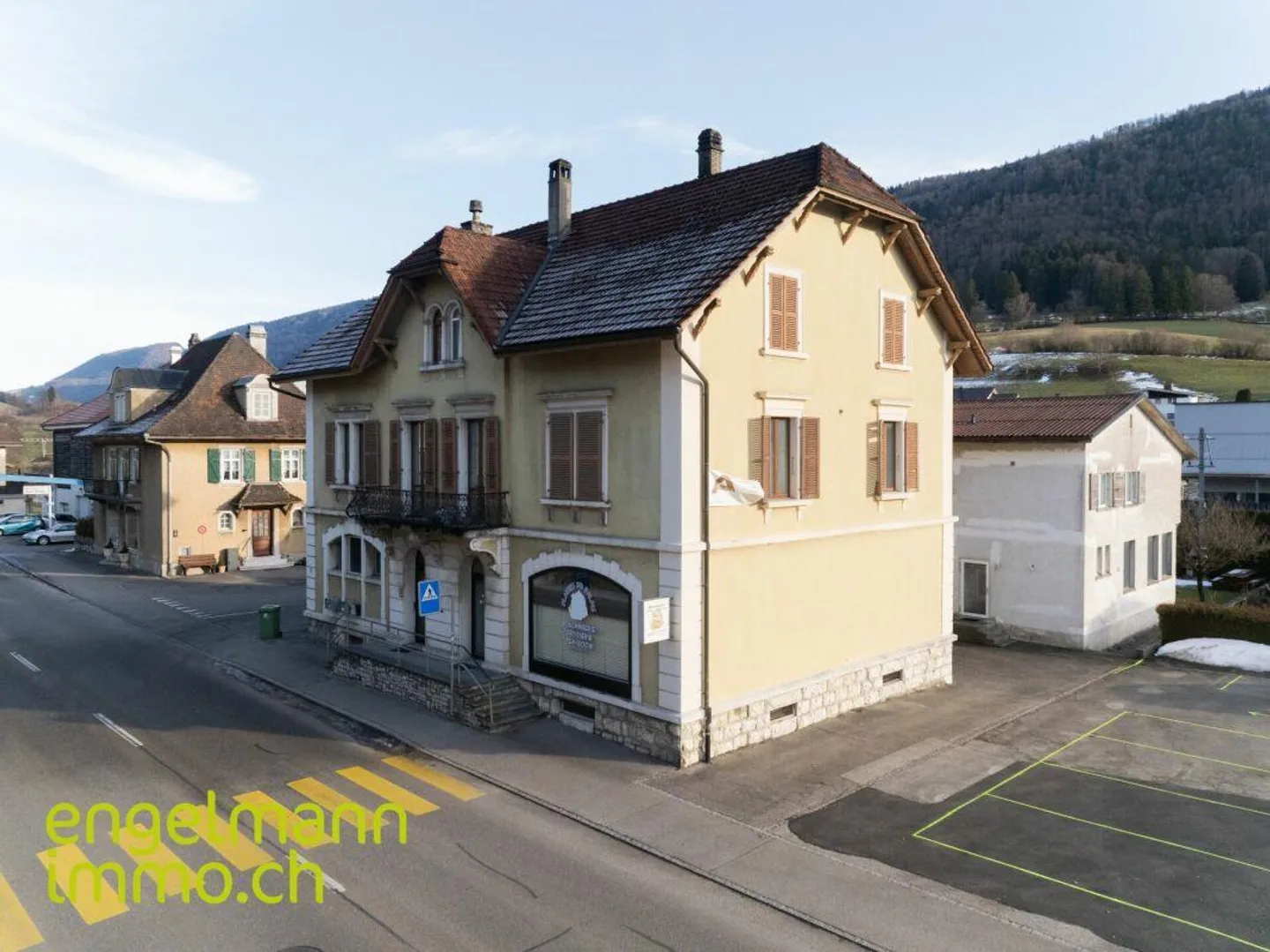 Edifici residenziali e commerciali - Foto 1 di 14