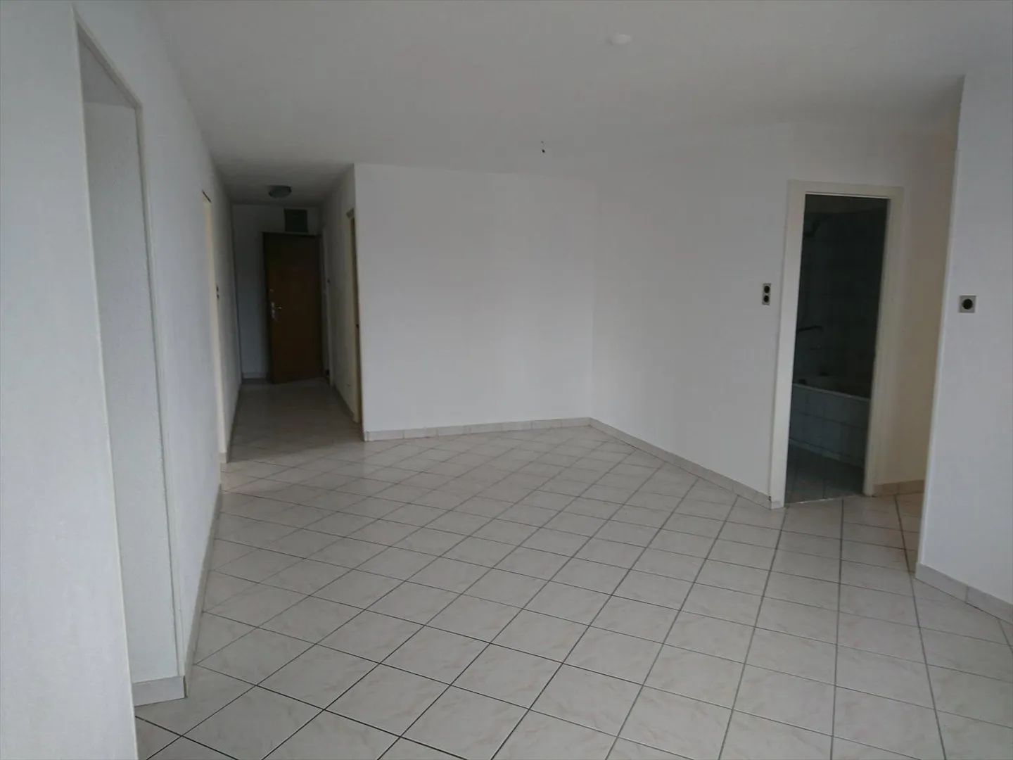 Appartamento in affitto - Foto 5 di 9