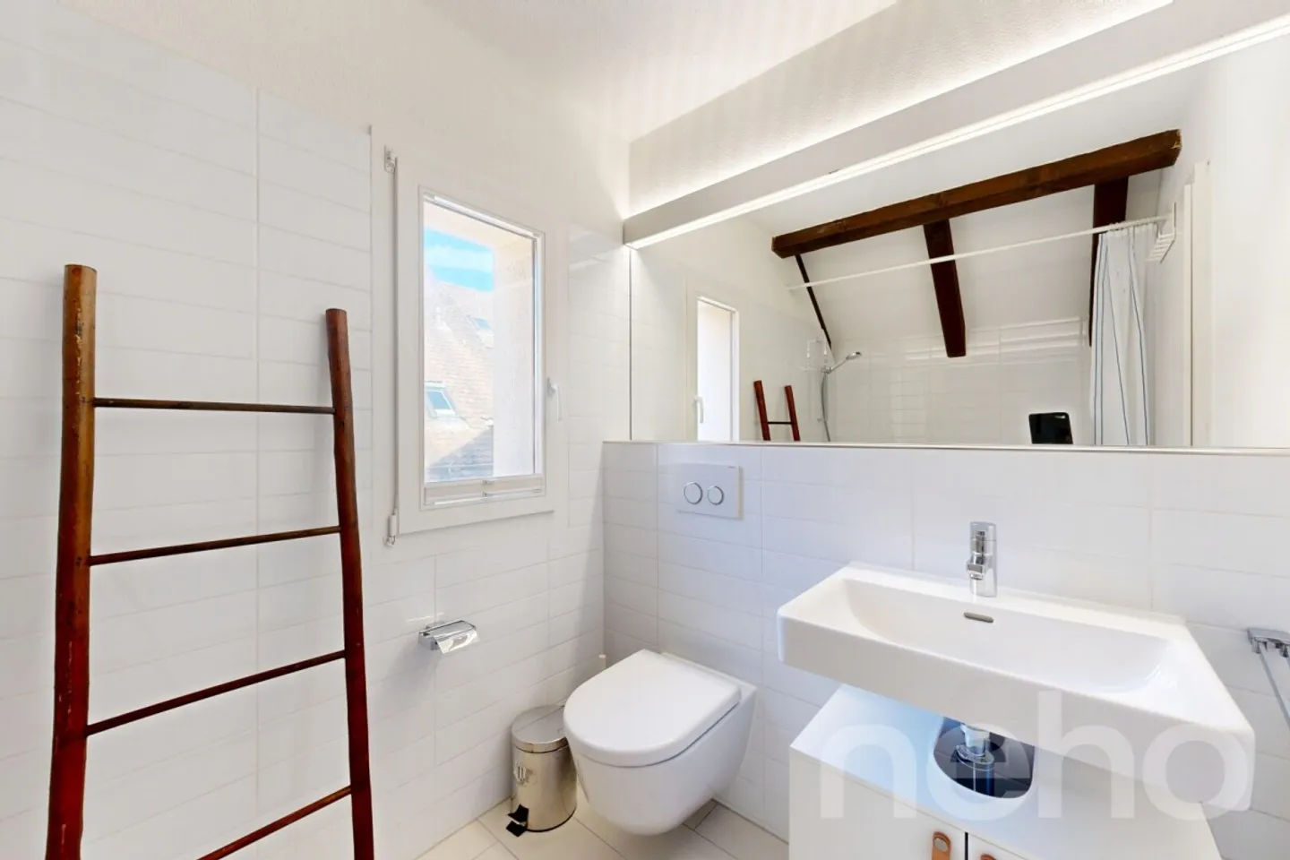Light-flooded penthouse duplex in a quiet location in Zurich-Witikon - Photo 11 of 12