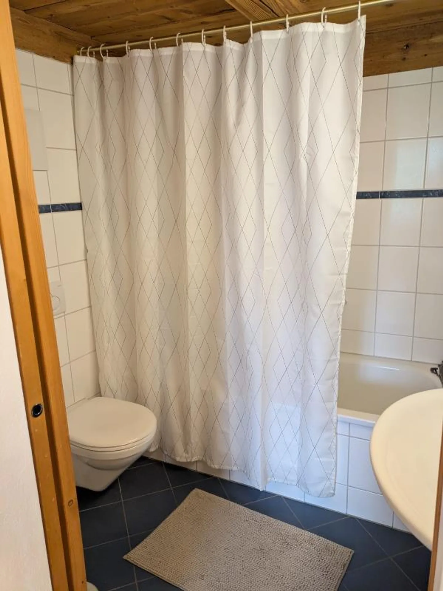 «WG-Zimmer» - Foto 3 von 5