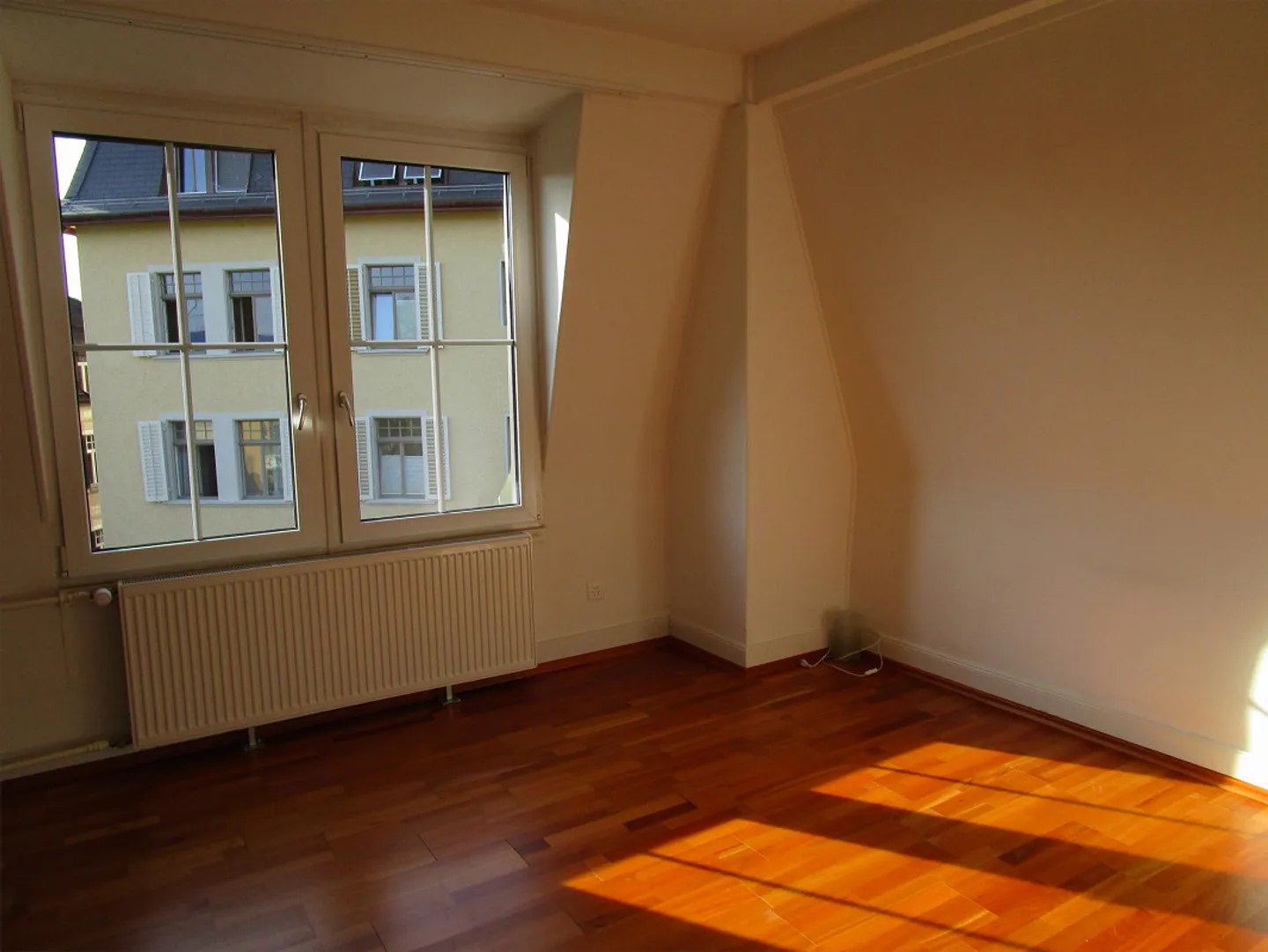 Appartamento Jugendstil squisito nel cuore di Zurigo Kreis 6  120m2 - Foto 3 di 11