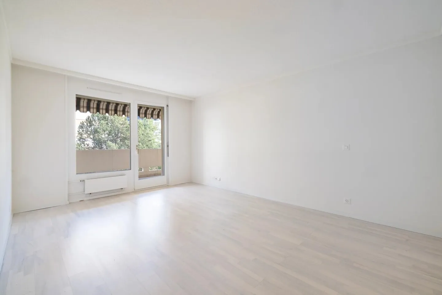 Magnifico appartamento di 2.5 locali a due passi dal lago! - Foto 3 di 9