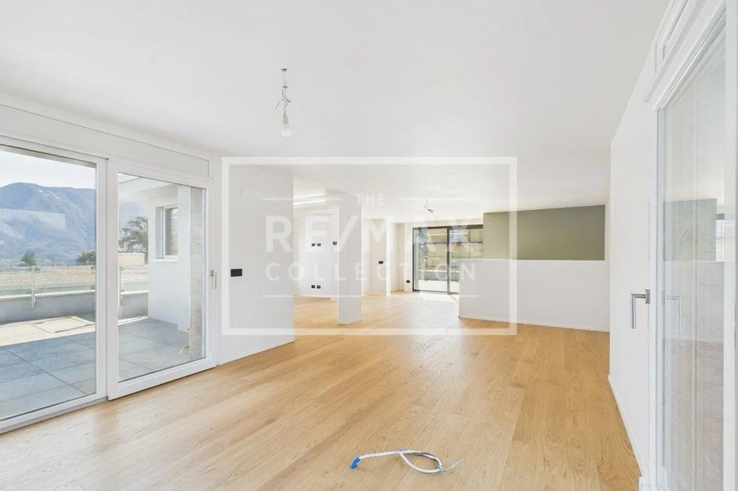 Neues und modernes Duplex-Apartment mit 3 ½ Zimmern, großer Terrasse und herrlichem Blick - Foto 3 von 13