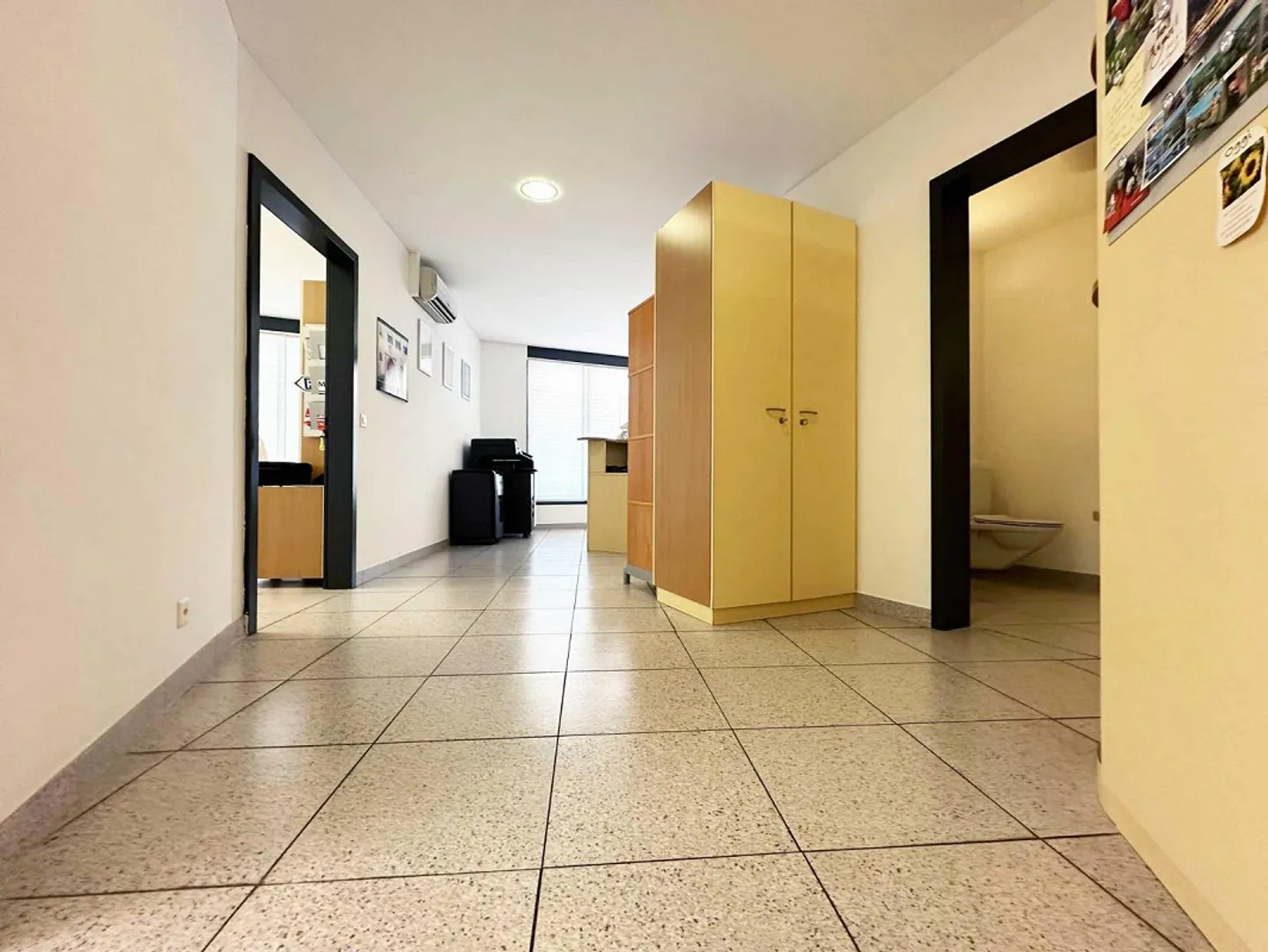 Affittasi Superficie Amministrativa 7 locali a Vezia - Foto 7 di 8