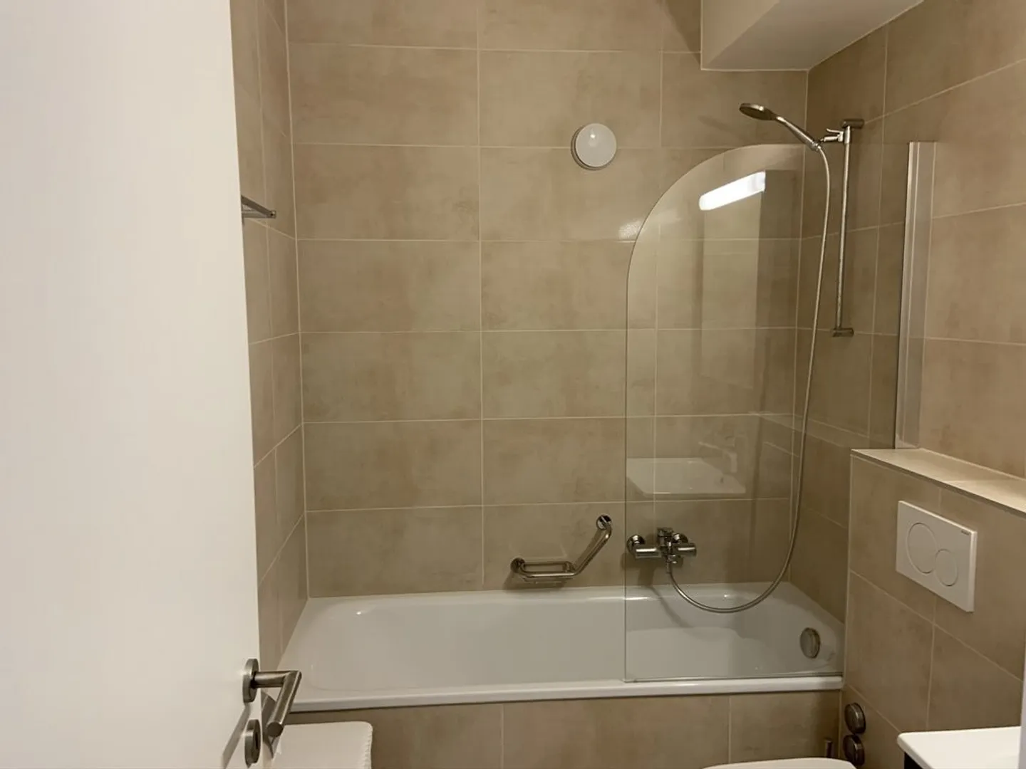 Da cogliere! Posizione ideale e vicino a tutti i comfort! - Foto 3 di 5